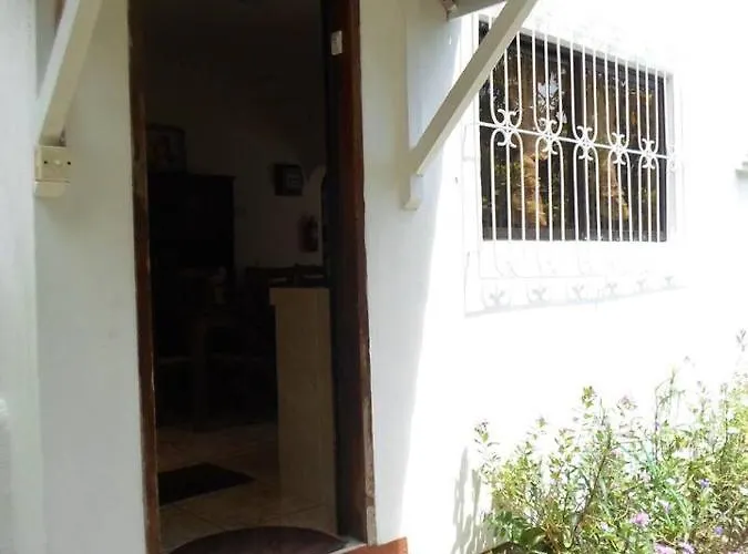 Gigi's Self Catering Apartment *