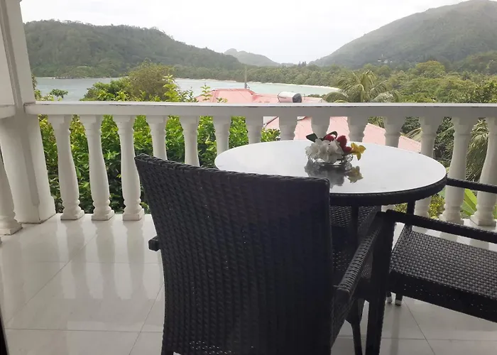 Apartment Gigi's Self Catering Port Glaud