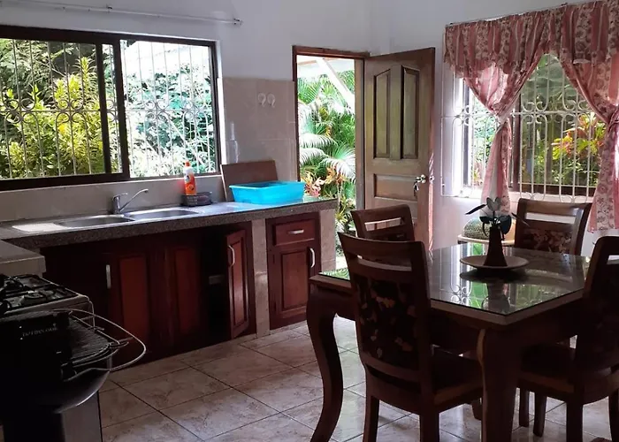 Gigi's Self Catering Port Glaud