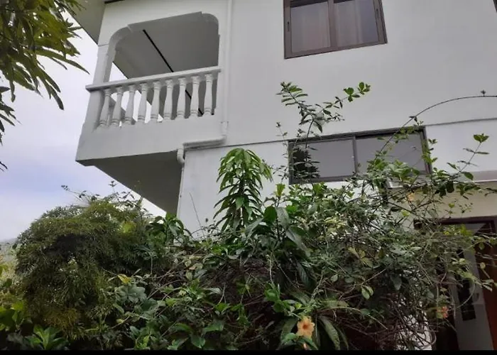 Gigi's Self Catering Port Glaud