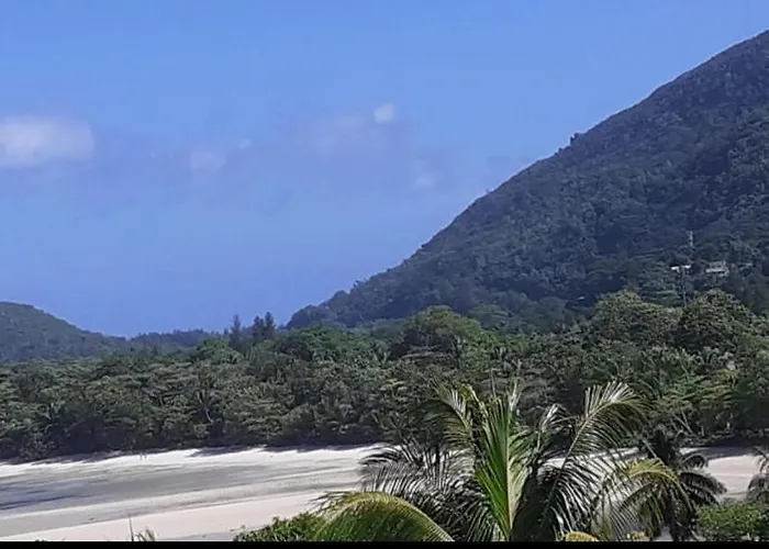 Gigi's Self Catering * Port Glaud